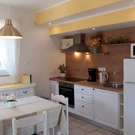 Lejlighed With Parking Space Barbat, Rab - 22087 Rab Town